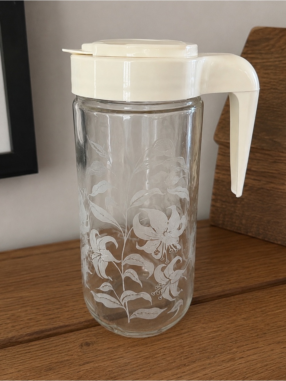 Vintage Tang Anchor Hocking 1 Qt White Lily Etched Glass Pitcher
